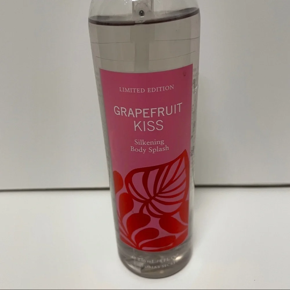 Victoria's Secret Grapefruit Kiss Silkening Body Splash 8oz Limited Edition